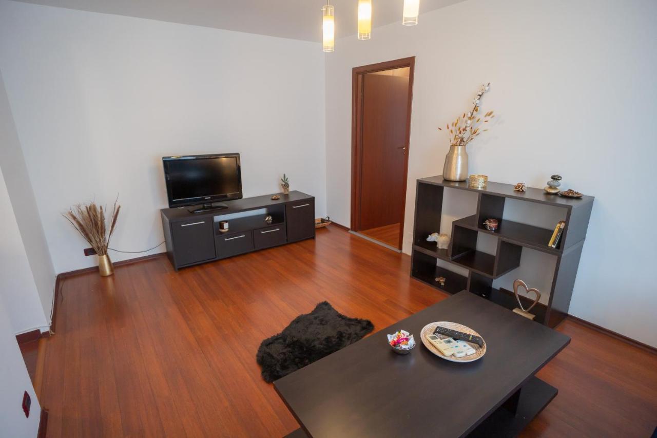 Spacious 2Br Dristor Apartment Bucharest Exterior photo